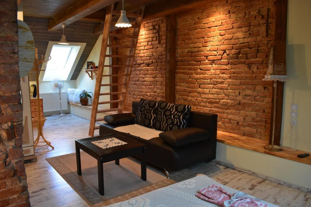 Hotel Mnichov Dvor à Slovenska Lupca Extérieur photo